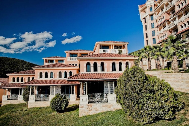 Gallery - Villas Elenite Premium