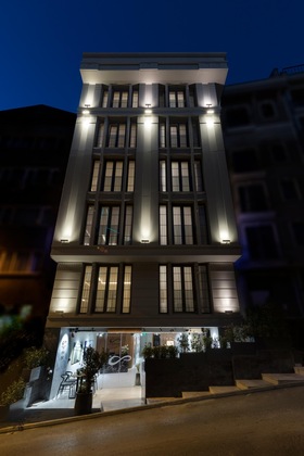 Gallery - Endless Art Hotel