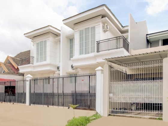 Gallery - Oyo 3512 Golden White House