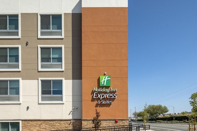 Gallery - Holiday Inn Express & Suites San Jose Silicon Valley By Ihg