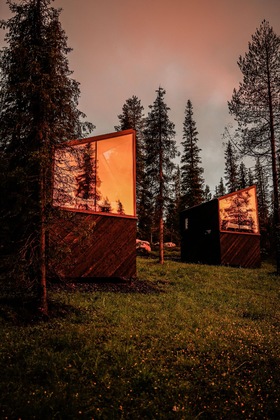 Gallery - Magical Pond Nature Igloos