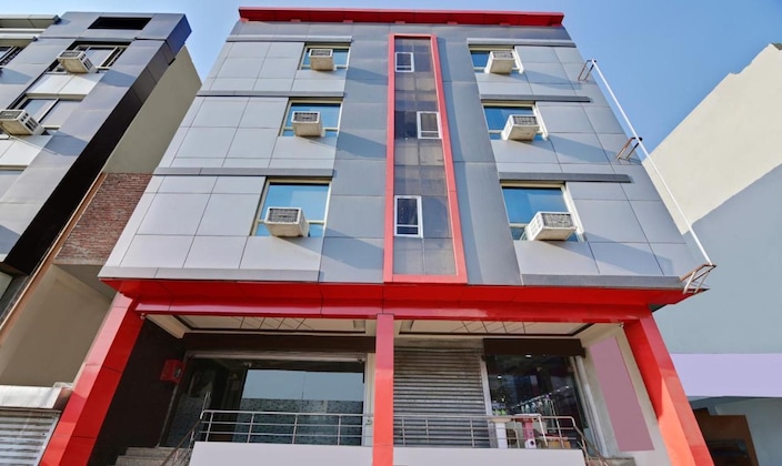 Gallery - Treebo Resto- Near Lucknow Railway Station