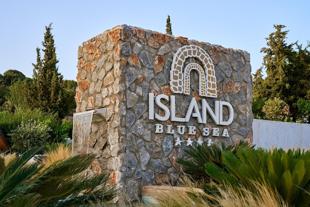 Gallery - Blue Sea Island
