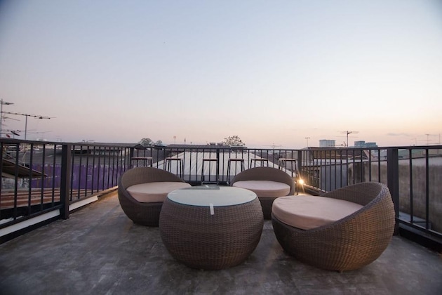 Gallery - Suree House