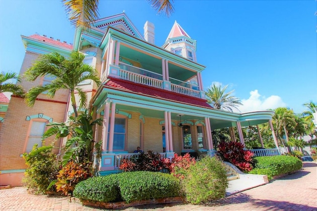 Gallery - The Southernmost House Hotel - Adults Only
