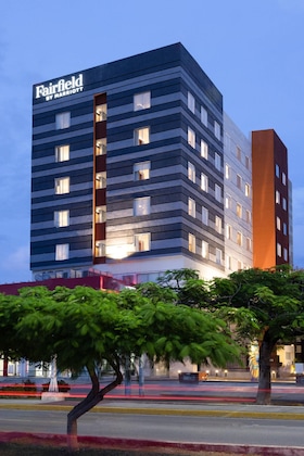 Gallery - Fairfield Inn & Suites By Marriott Cancun Downtown