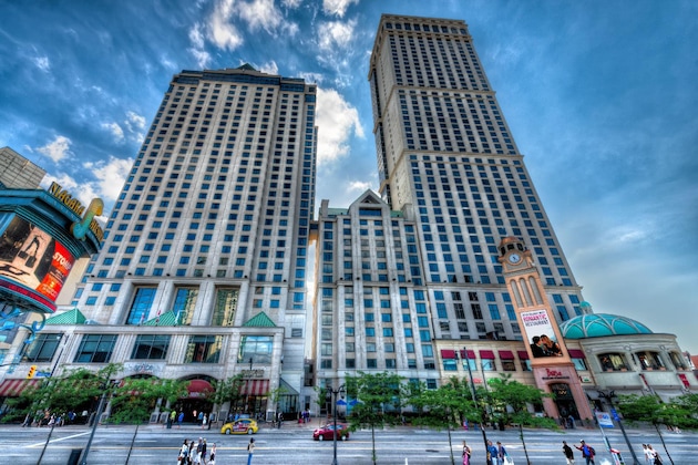 Gallery - Hilton Niagara Falls  Fallsview Hotel & Suites