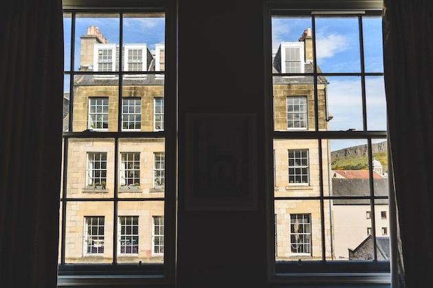 Gallery - Mono Suites Old Town
