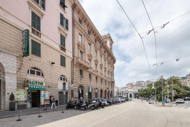 Gallery - Hotel Britannia - Ostello Bello Genova