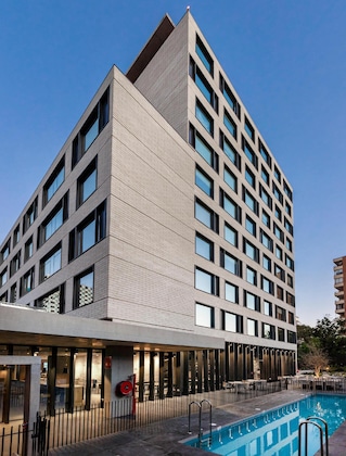 Gallery - Ola Santiago Providencia, Tapestry Collection By Hilton
