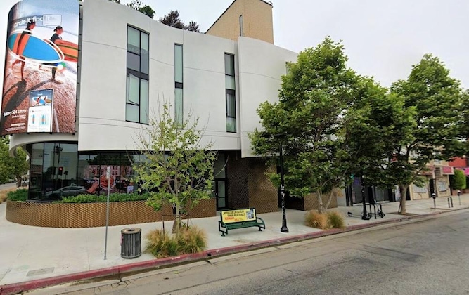 Gallery - Hollywood Homes Minutes to Everything