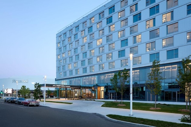 Gallery - Courtyard By Marriott Montreal Laval