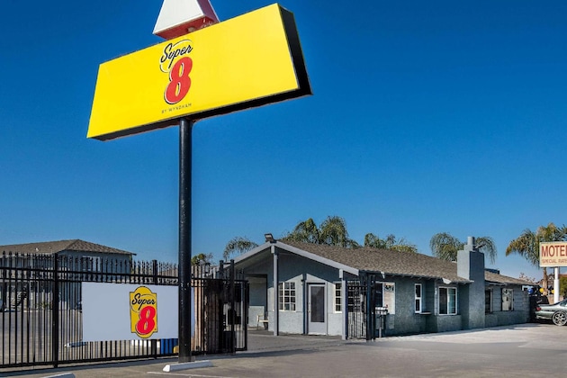 Gallery - Super 8 By Wyndham Bakersfield Ca
