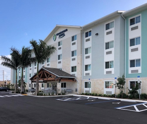 Gallery - Woodspring Suites Naples West