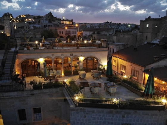 Gallery - Caftan Cave Suites