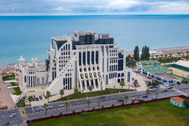 Gallery - The Grand Gloria Hotel