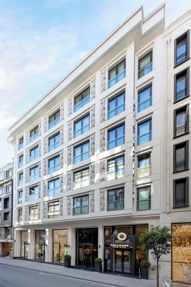 Gallery - Hallmark Hotel & Spa
