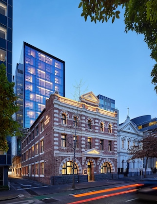 Gallery - Lanson Place Parliament Gardens