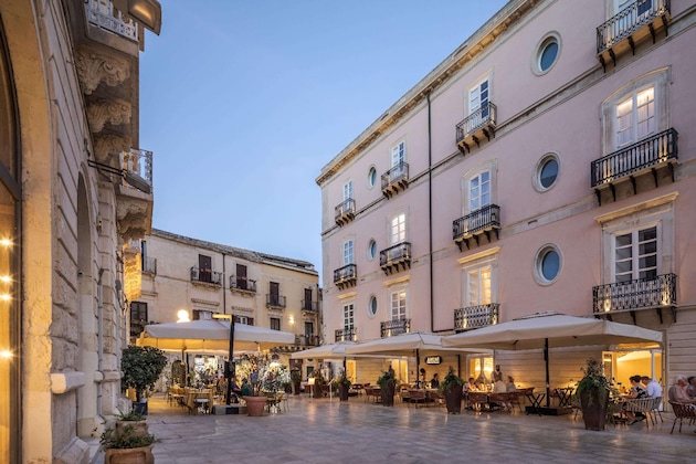 Gallery - Palazzo Artemide