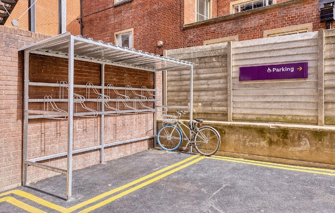 Gallery - Premier Inn London Hammersmith - Shepherds Bush Road
