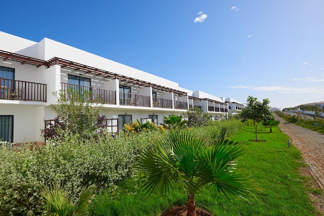 Gallery - Meliá Laguna Beach (Only +16)