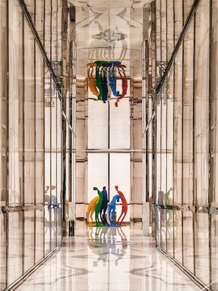 Gallery - J Hotel
