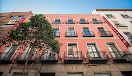 Petit Palace Tres Cruces