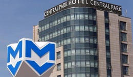 Rosslyn Central Park Hotel
