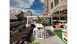 DoubleTree By Hilton Montreal