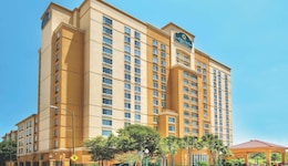 La Quinta Inn & Suites By Wyndham San Antonio Riverwalk
