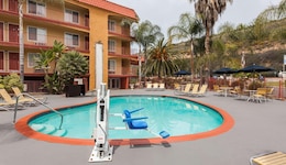 Days Inn By Wyndham Mission Valley Qualcomm Stadium  Sdsu