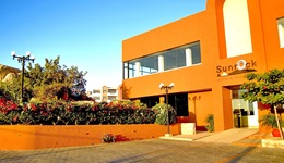 Sunrock Hotel And Suites