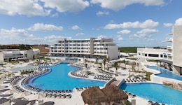 Ventus At Marina El Cid Spa & Beach Resort