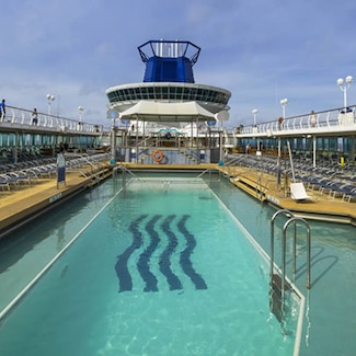 Solarium y Piscinas