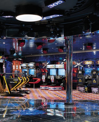 Imágen Carnival Valor 16