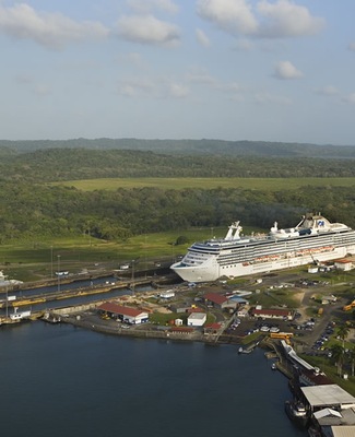 Cruzando el Canal de Panamá