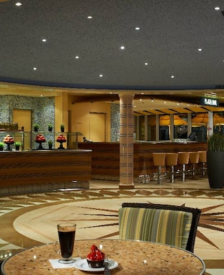 Ocean Plaza