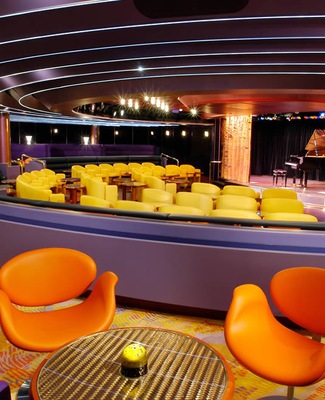 ms Oosterdam_Piano Bar1
