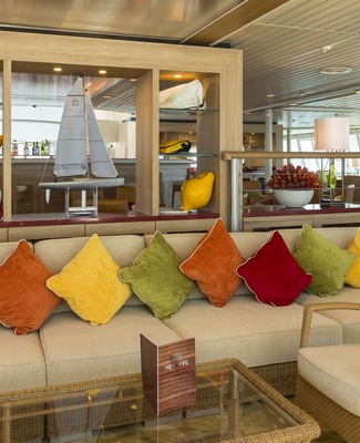 The Waves club