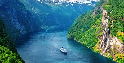Fiordos del Norte y Ålesund
