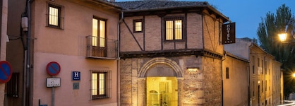 Dorma Casa de los Linajes