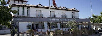 Hotel Asador Albenzaire