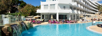 Fergus Style Cala Blanca Suites