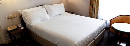 B4 Lyon - Grand Hotel