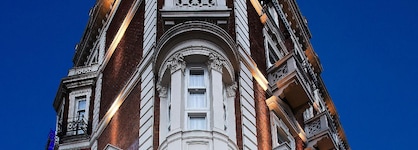 The Mandeville Hotel