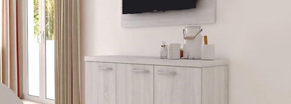 Hotel Illot Suites