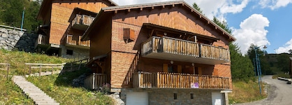 Madame Vacances Les Chalets De La Diva