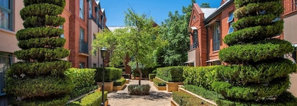 Majestic Old Lion Apartments