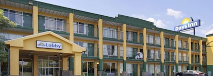 Days Inn By Wyndham Roanoke Civic Center