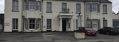 Kintore Arms Hotel